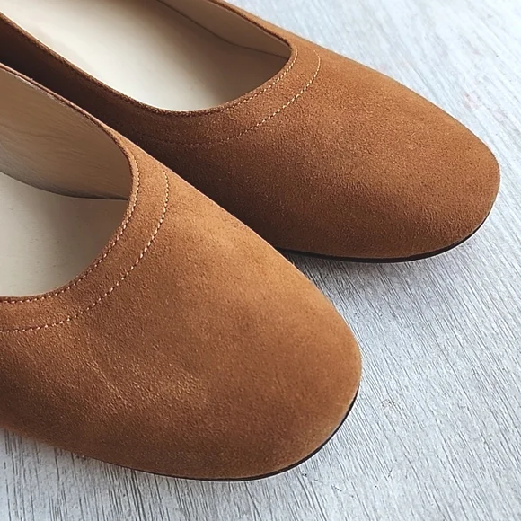 Everlane Tan Suede Heels - Picture 3 of 8